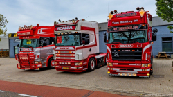 20251019-Tom-Holding-00198